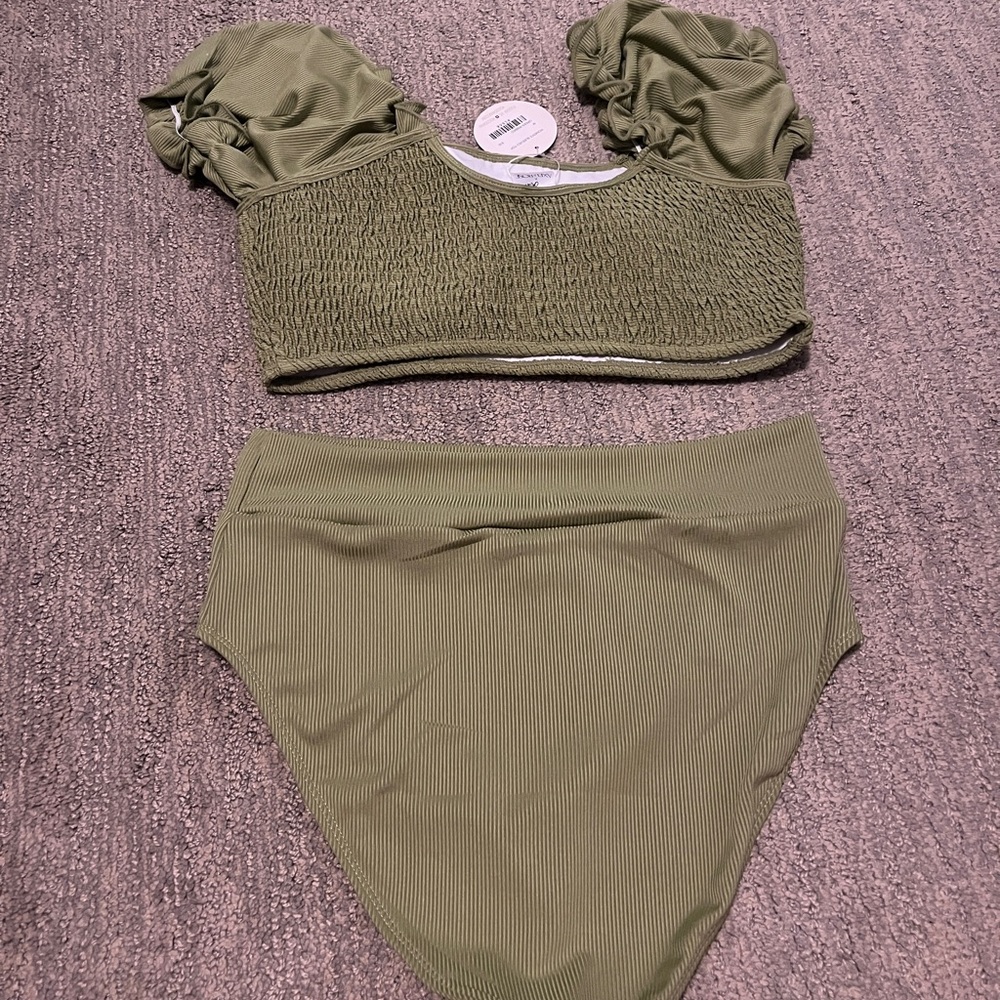 Green Ruffled Bikini Set - Picture 2 of 4